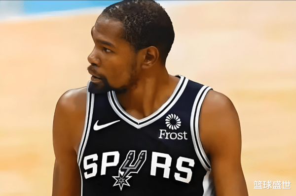 Sau ADU, liệu antetokounmpo có còn được bán không?
