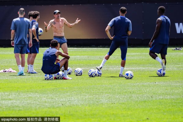 Hành trình chiến thắng của Chelsea và nhật thực của người khổng lồ châu Âu