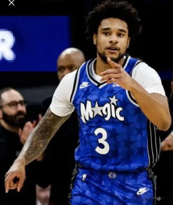 Ba bản hợp đồng đã được chính thức đạt được! Westbrook gia nhập Celtics và các phương tiện truyền th