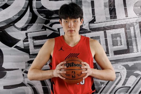 ESPN nhận xét về Yang Hansen: tân binh hấp dẫn nhất, vượt qua & chặn tuyệt vời, hồi phục được tă