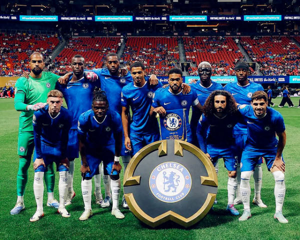 200 triệu người mua, 200 triệu kiếm được, bạn càng chi nhiều tiền? Người hâm mộ Chelsea có còn nhớ Á