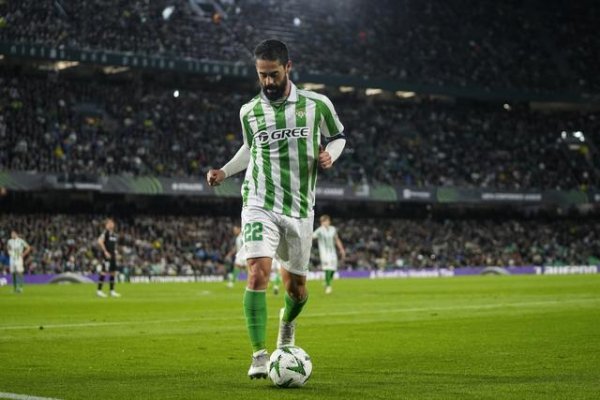 Marca: Betis xem xét gia hạn hợp đồng của anh ấy với ISCO, và đã là trưởng nhóm &AMP; Anh ấy sẽ 