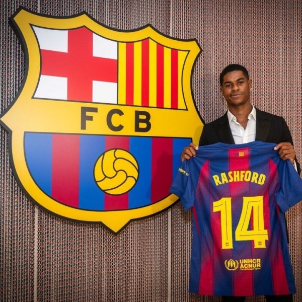 Barcelona đã đăng video về cú đánh huấn luyện của Rashford, chính người chơi đã chuyển tiếp